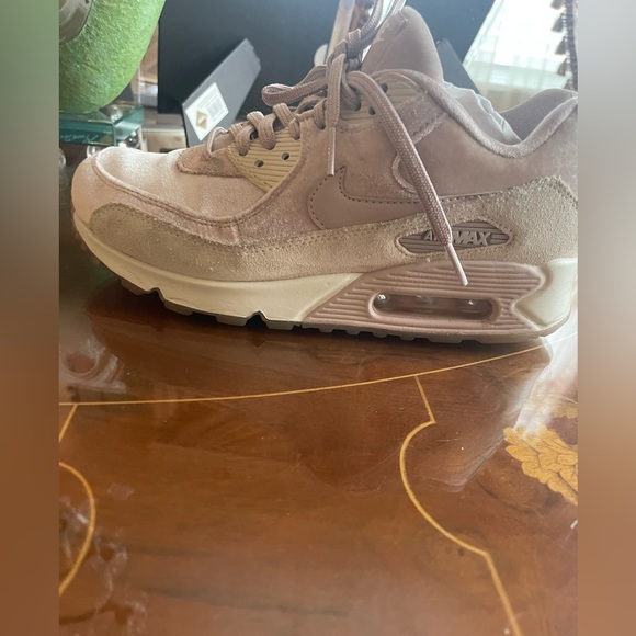 Nike Air Max 90 LX women’s  velvet sneakers running shoes Sz 39.0 USA Sz 8.0 - Picture 6 of 16